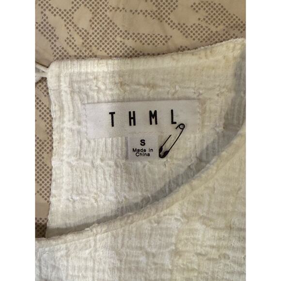 White Textured Top with Bright Puff Sleeves – THML Size S - Picture 4 of 8